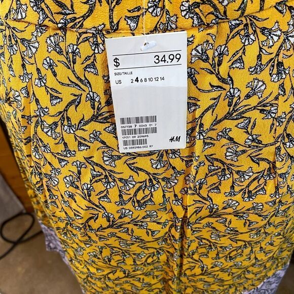 Asymmetrical two fabric skirt - Picture 5 of 7